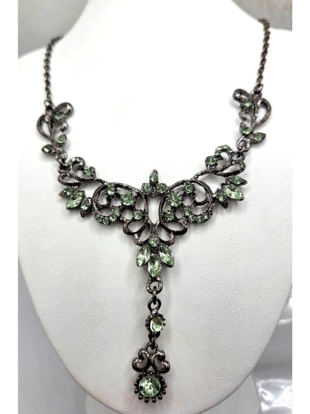 Victorian-Style Green Rhinestone Necklace With Filigree Design & Drop Pendant